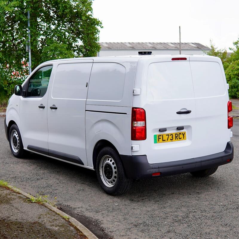 VAUXHALL VIVARO