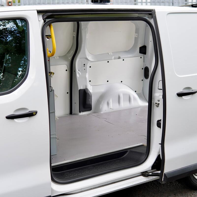 VAUXHALL VIVARO